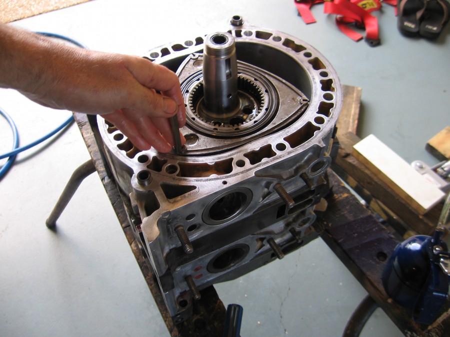 Building and starting the engine Rotary Hillclimb Racing